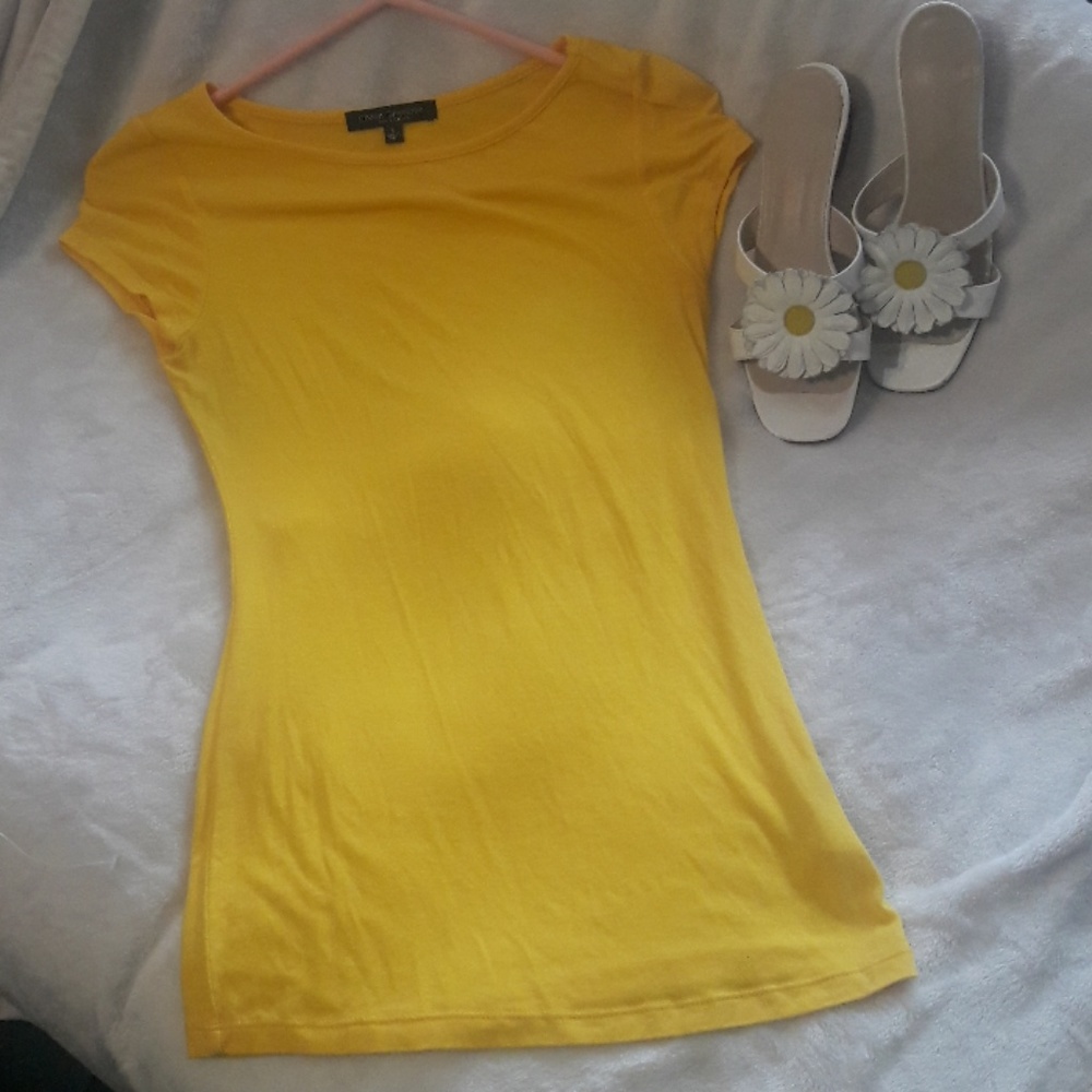 Yellow stretch S t shirt